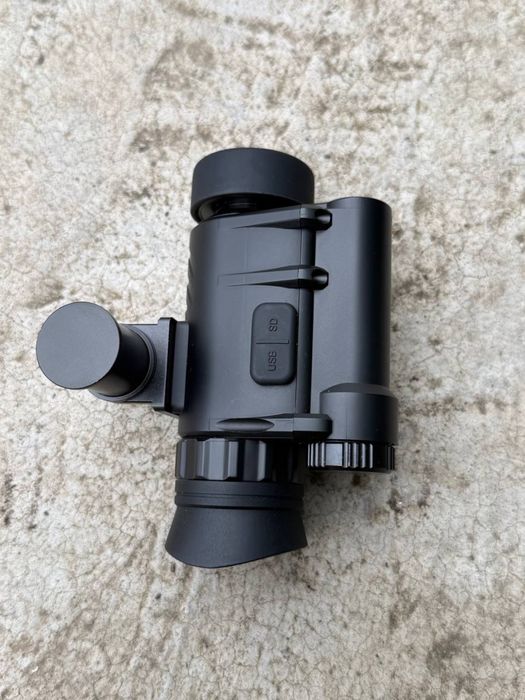 Прилад нічного бачення NVG30 Night Vision з кріпленням на шолом