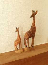 Dwie figurki drewniane żyrafy żyrafa figurka