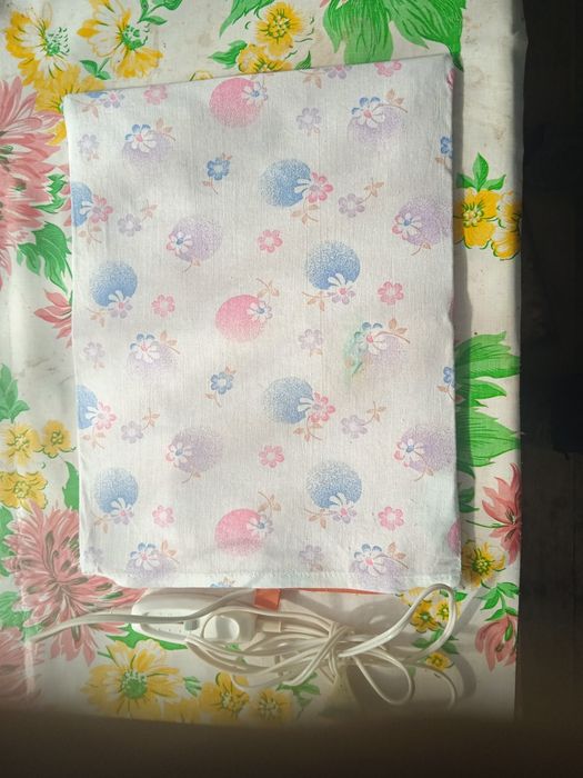 Электро грелка новая.