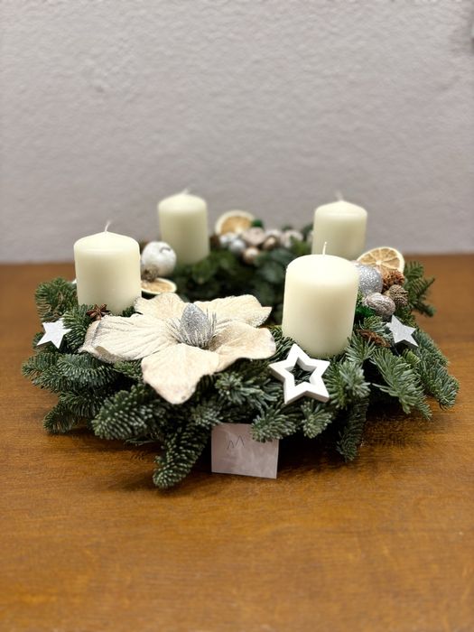 Stroik wianek adwentowy