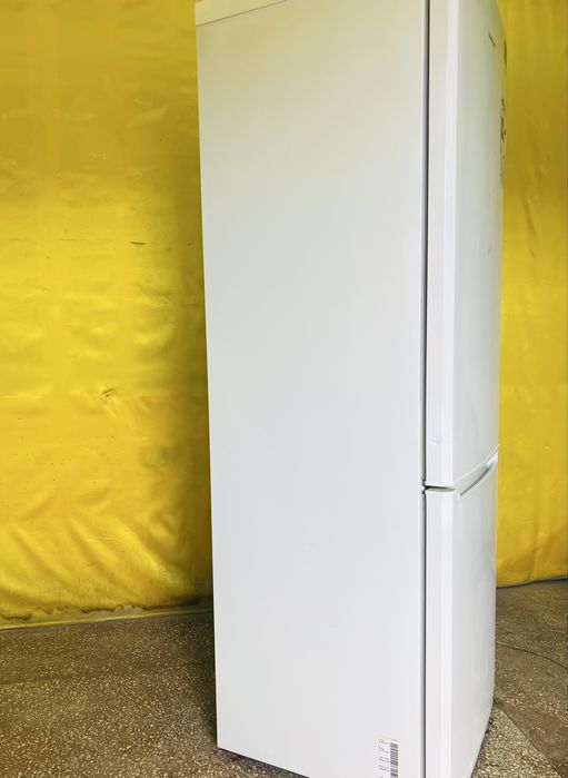Двухкамерный холодильник Samsung Inverter, NoFrost
