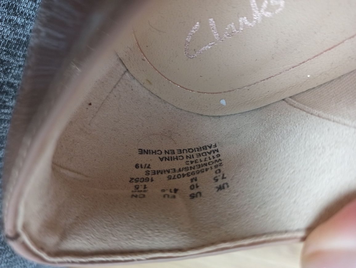 Clarks półbuty na obcasie słupku rozmiar 41.5,