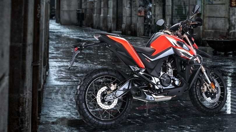 OPORTUNIDADE - MOTO ZONTES U1 - 125cc - SEMINOVA