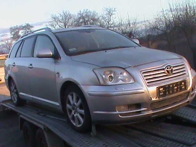 Toyota Avensis zderzak lampy błotniki maska klapa drzwi