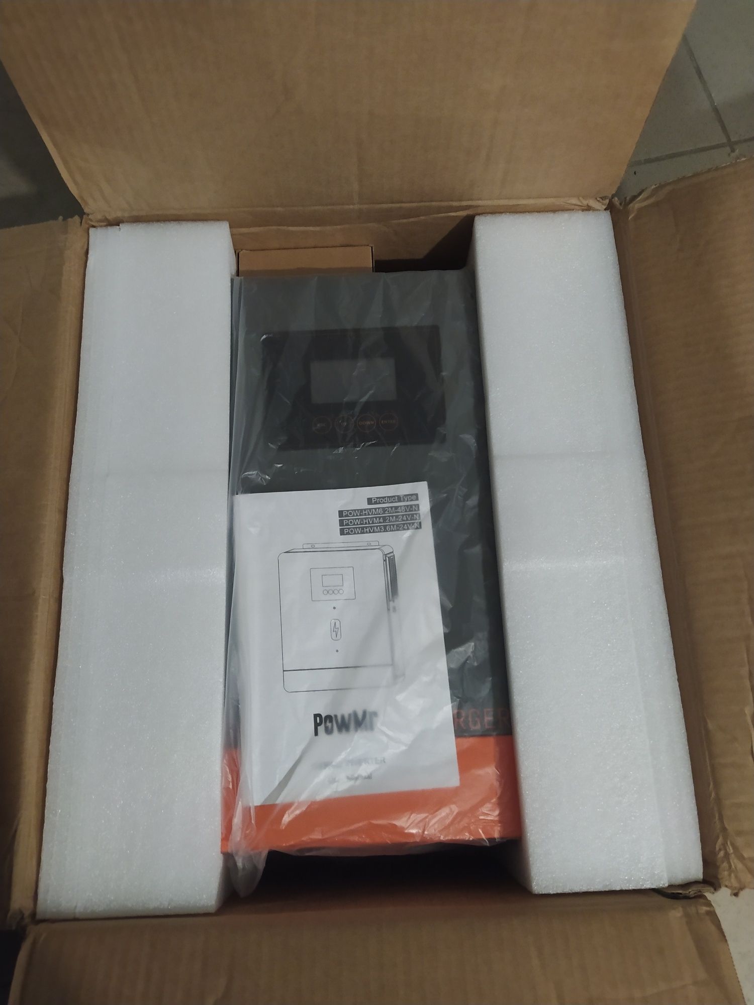 PowMr 6200W Гібридний інвертор, безперебійне живлення
