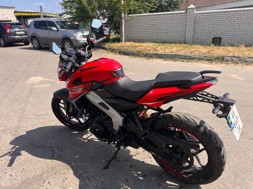 Bajaj pulsar ns400