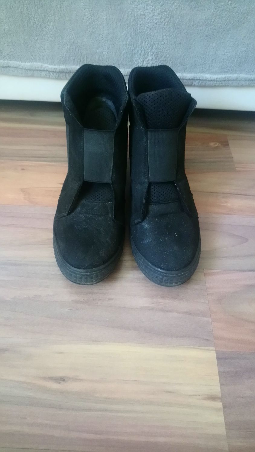 Czarne sneakersy ala zamsz rozmiar 40