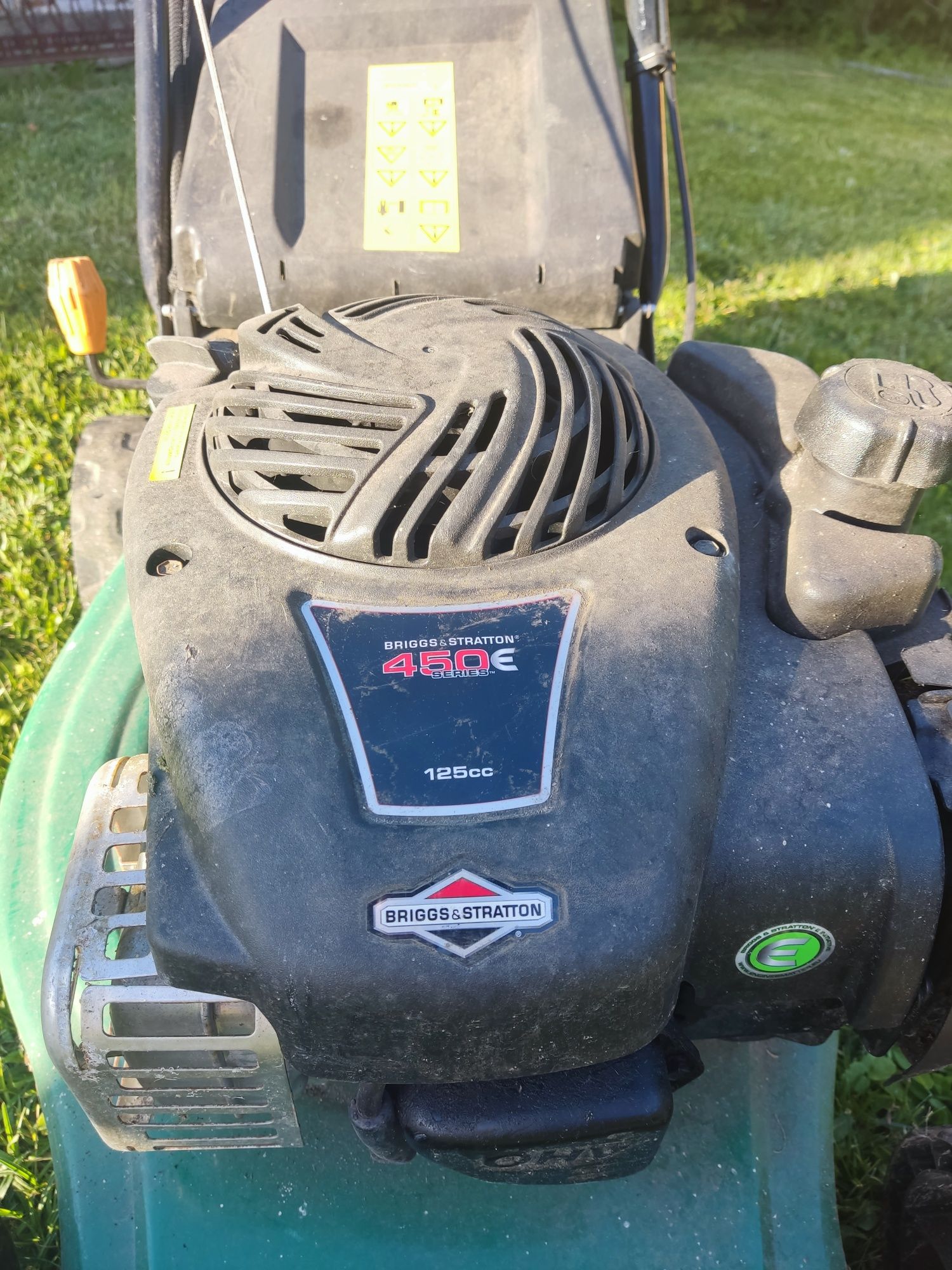 Kosiarka spalinowa z silnikiem Briggs&Stratton 450