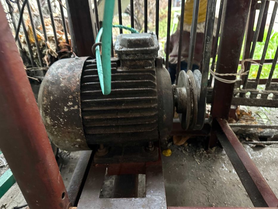 Єлектродвигатель. ЕлектРомотор  3Квт-1500