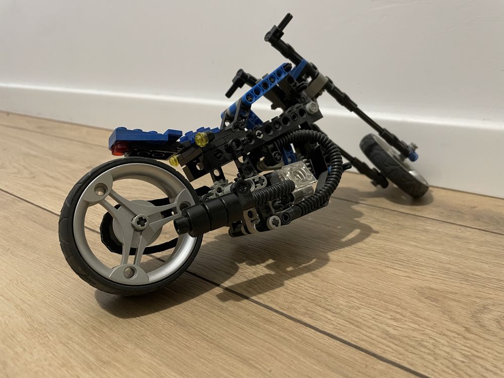 Lego technic 8417 motocykl chopper