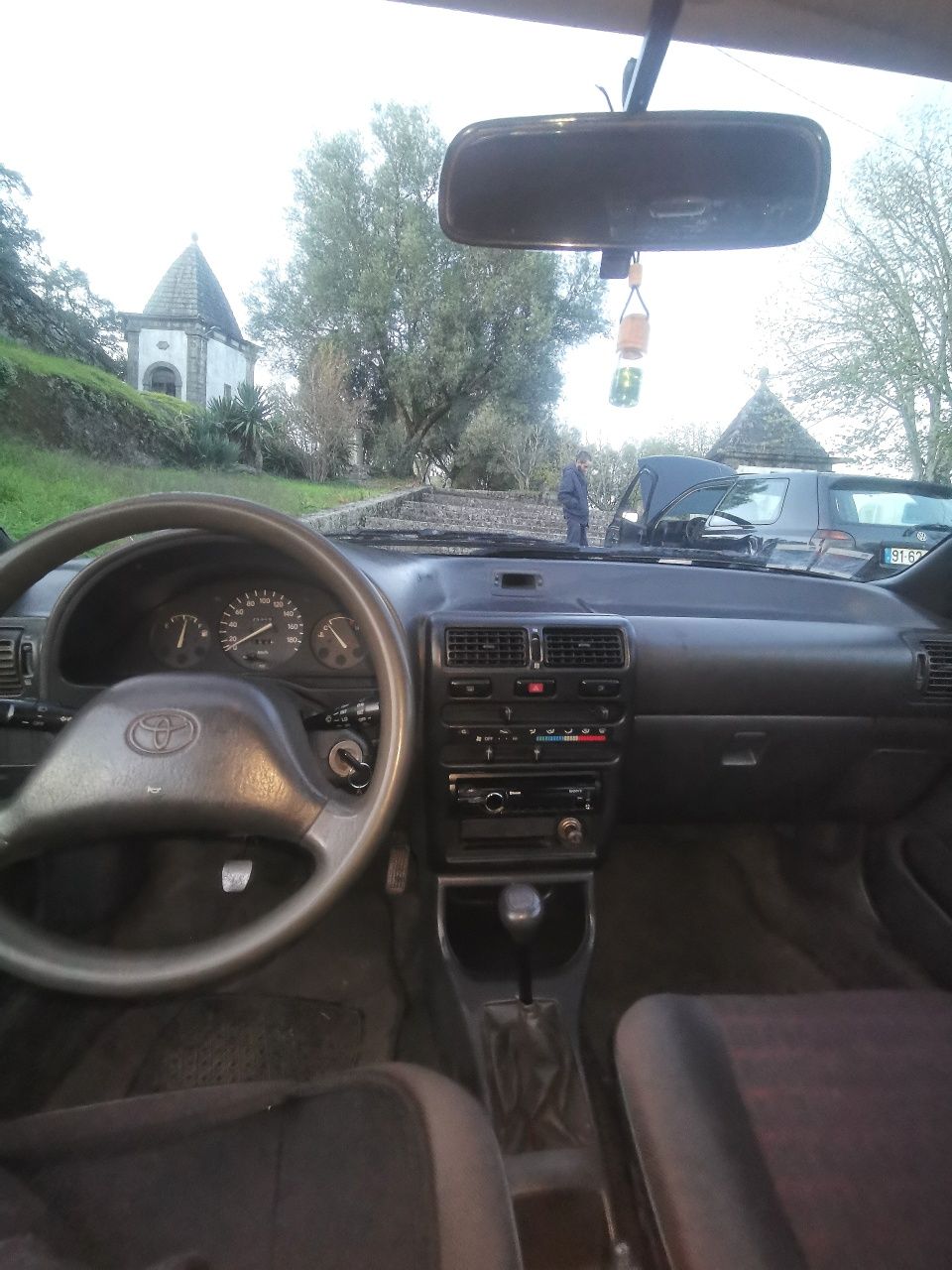 Toyota starlet .