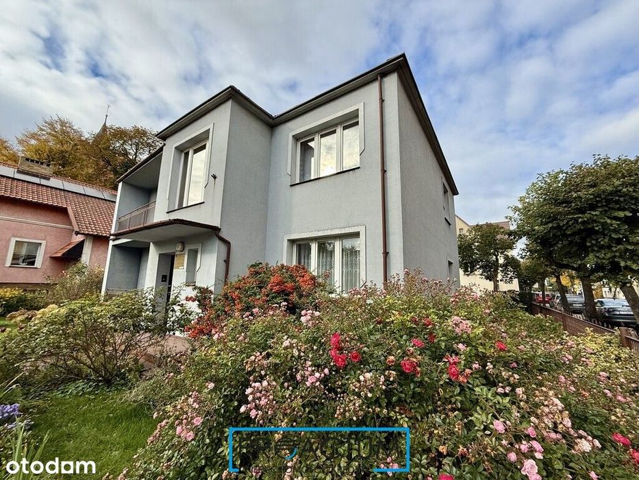 Dom w centrum! 6 pokoi, balkon, piwnica, garaż!