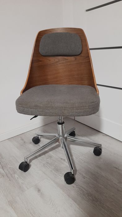 Krzesło biurowe z drewna