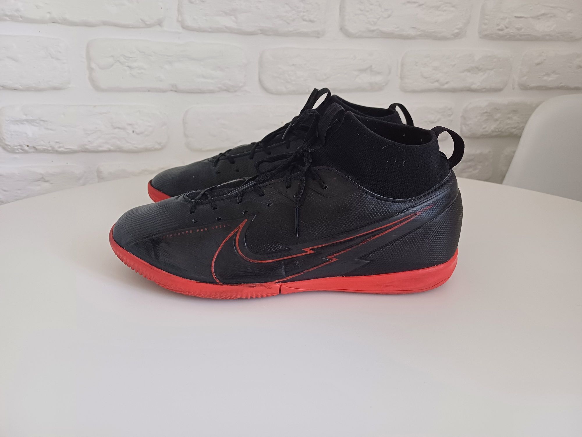 Бутсы, футзалки Nike Mercurial Superfly р.38.5