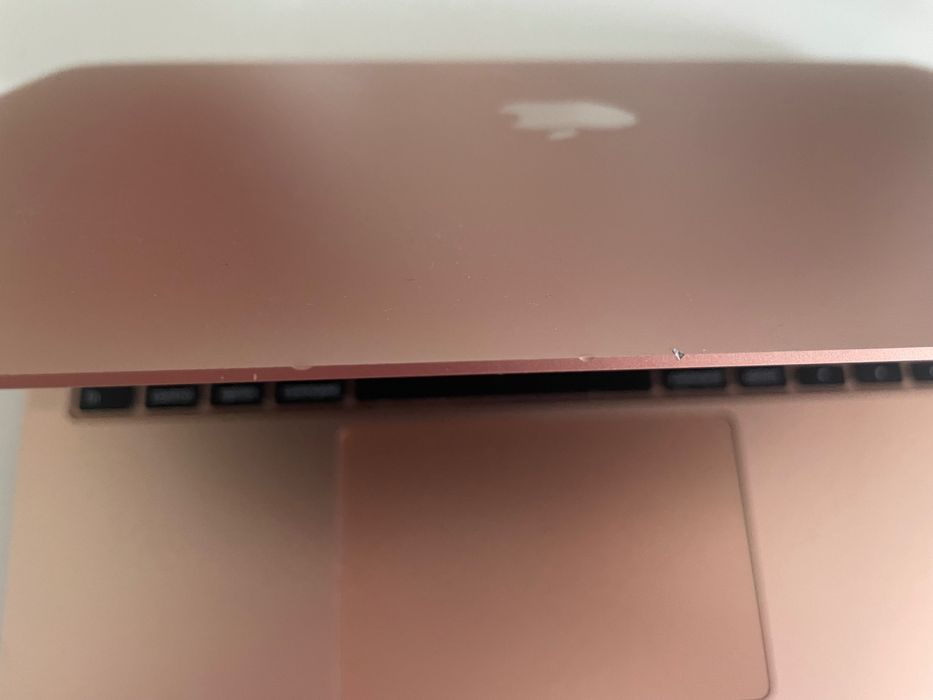 MacBook Air dourado 2020 - 
Z0YL-8