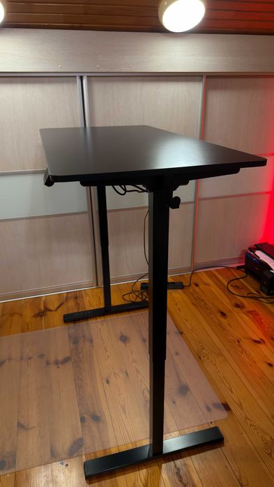 Стіл з електро-регулюванням висоти RZTK eDesk USB Black 1200 х 600 мм