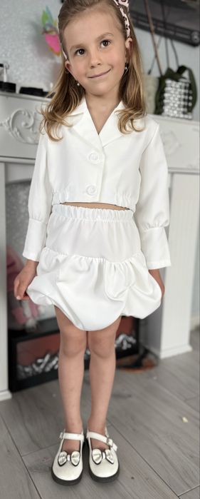 Komplet roz 128 marynaka i spódniczka