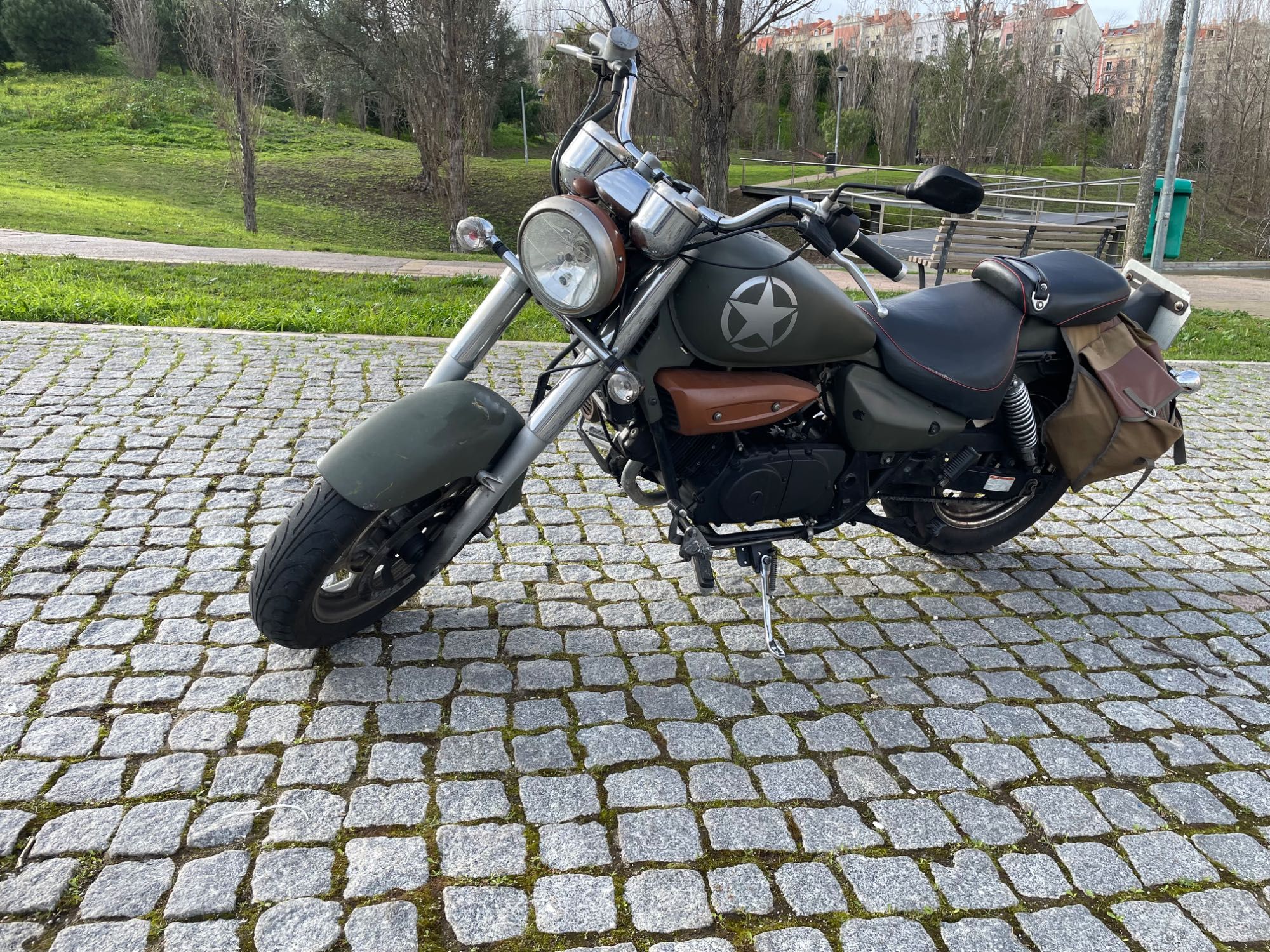 Mota Hyosung Aquila GV