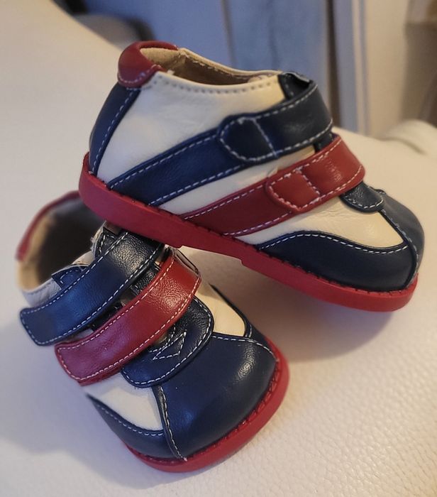 Piękne Buciki Skórzane 'see kai run' rozmiar 3