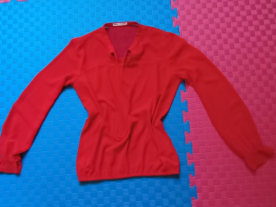 Bluza czerwona cieniutka