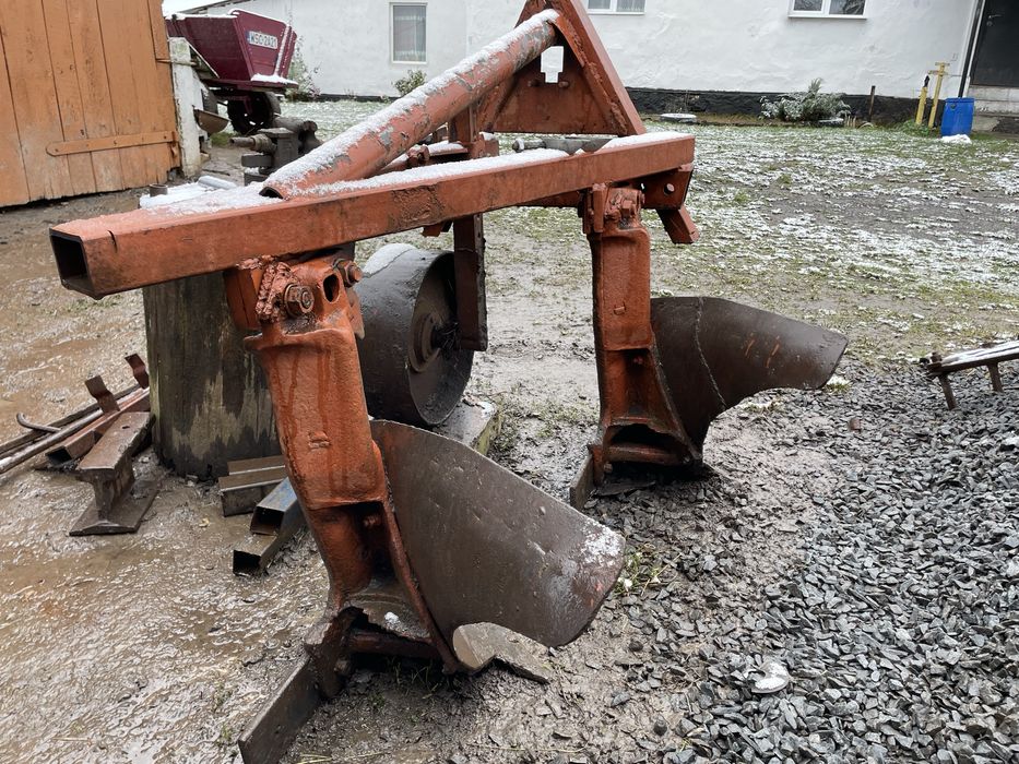 Продам плуг 2-30