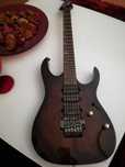 Guitarra Premium Walnut Burst RG970