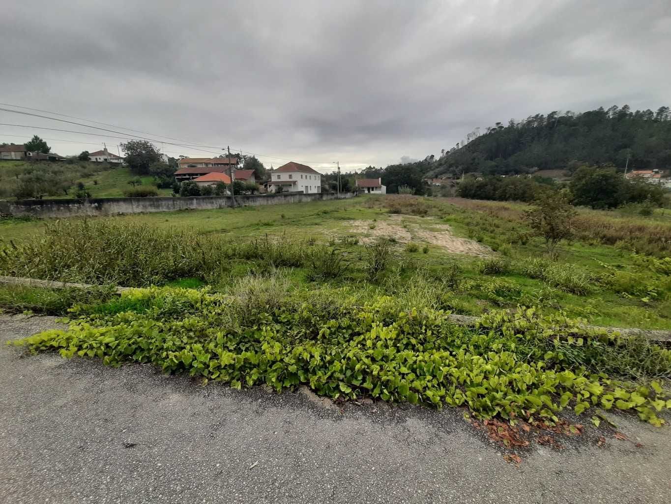 Terreno para Construção c/ Projecto em fase de execução