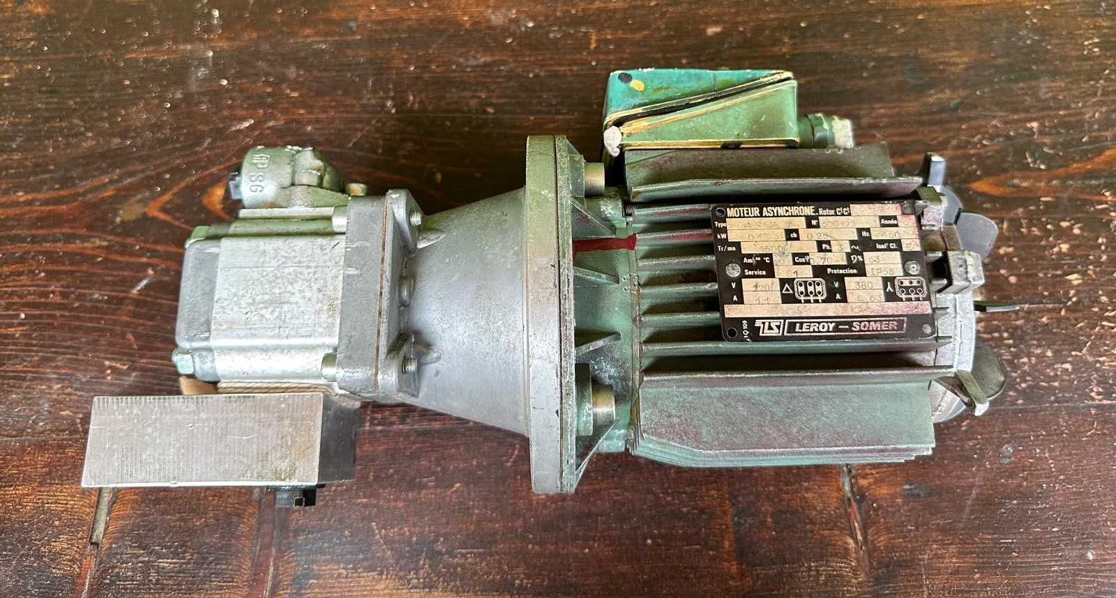 Motor bomba de oleo trifásico,  Lamborghini
