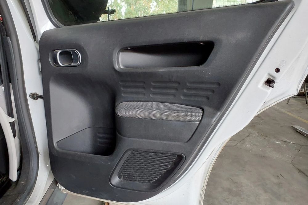 Forra porta / quartela trás direita CITROËN C4 Cactus