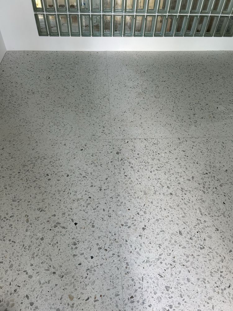 Terrazzo Bianco Carrara 25 Honed