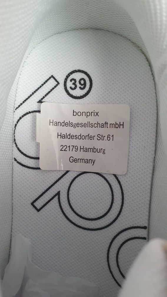 Buty sportowe Bpc Bonprix w modnym kolorze Rozmiar 39