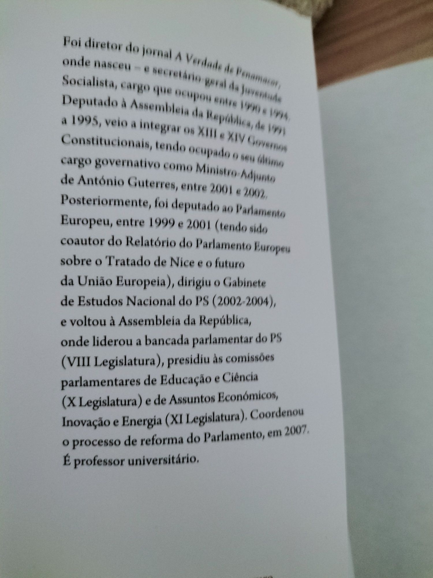 Livro - Compromissos para o futuro