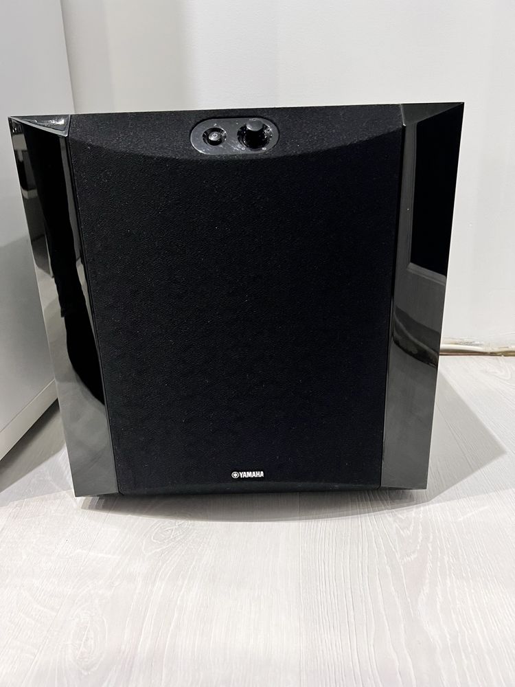 Kino domowe YAMAHA BLACK PIANO zestaw głośników subwoofer SW300