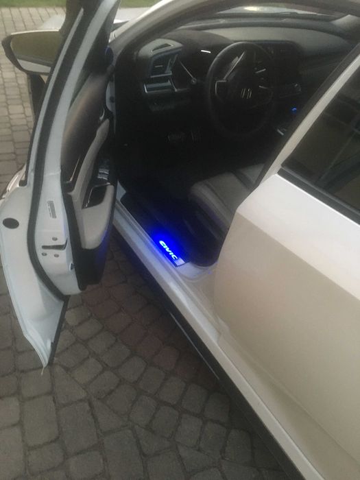 Samochod osobowy Honda CIVIC 2,0 sedan 2017 automat