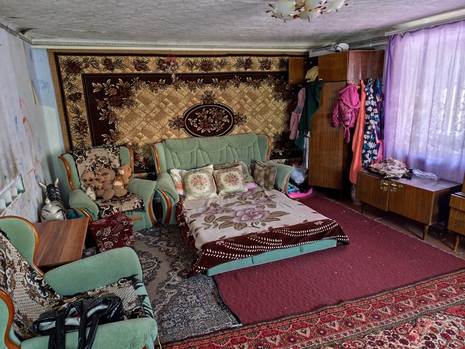 Здається половина дому з окремим входомпо вул.Бориса Луцького 26