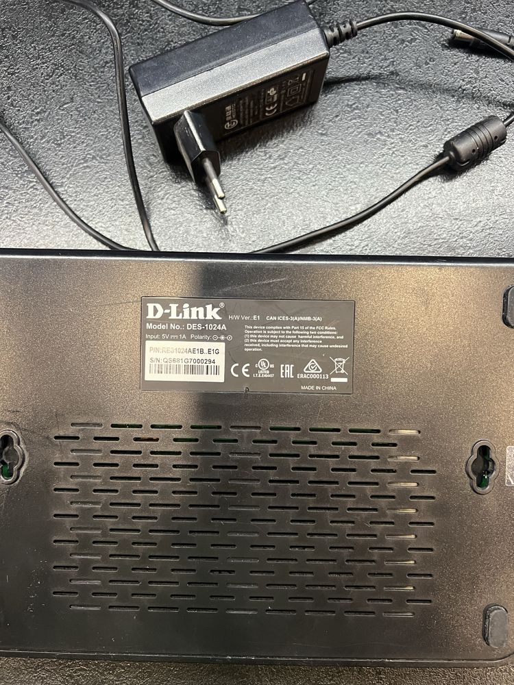 Комутатор D-Link DES -1024A