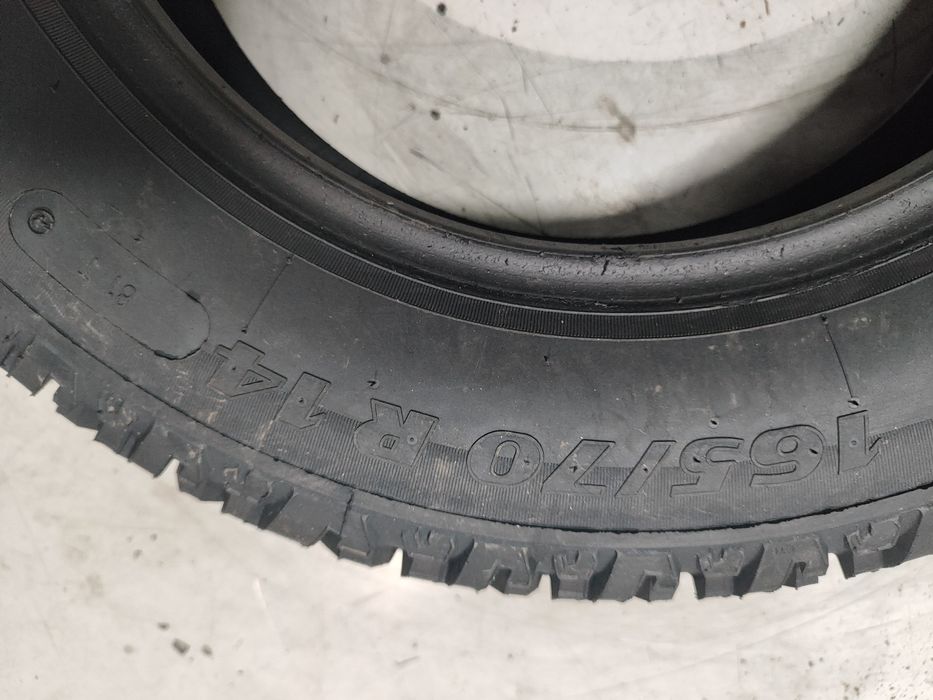 2 pneus novos nortenha 165/70R14 Oferta dos Portes