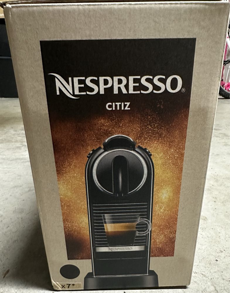 Maquina Café Nespresso nova - Citiz Limousine Black