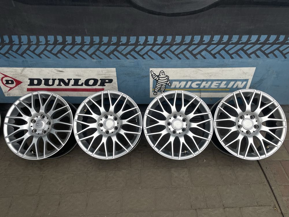 Продам комплект дисків Nissan 5/114.3 R17