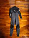 Vendo fato surf Ripcurl e-bomb