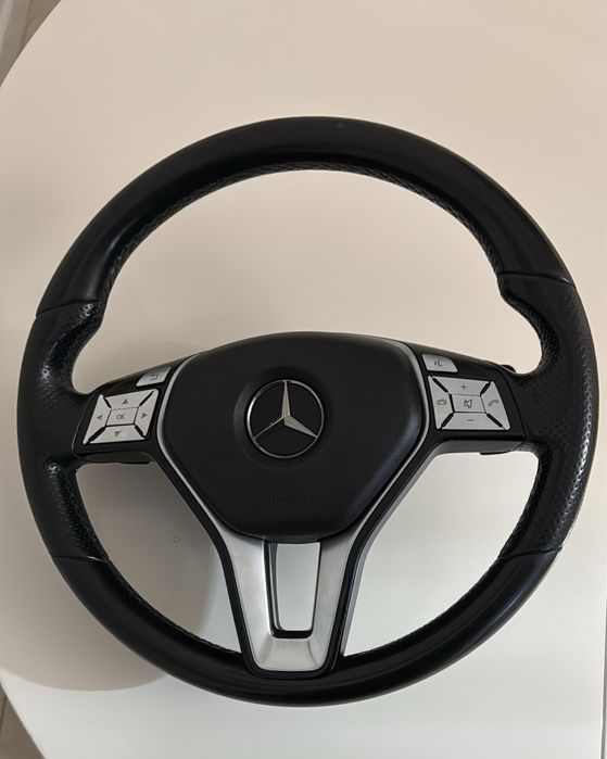 Volante mercedes benz em otimo estado