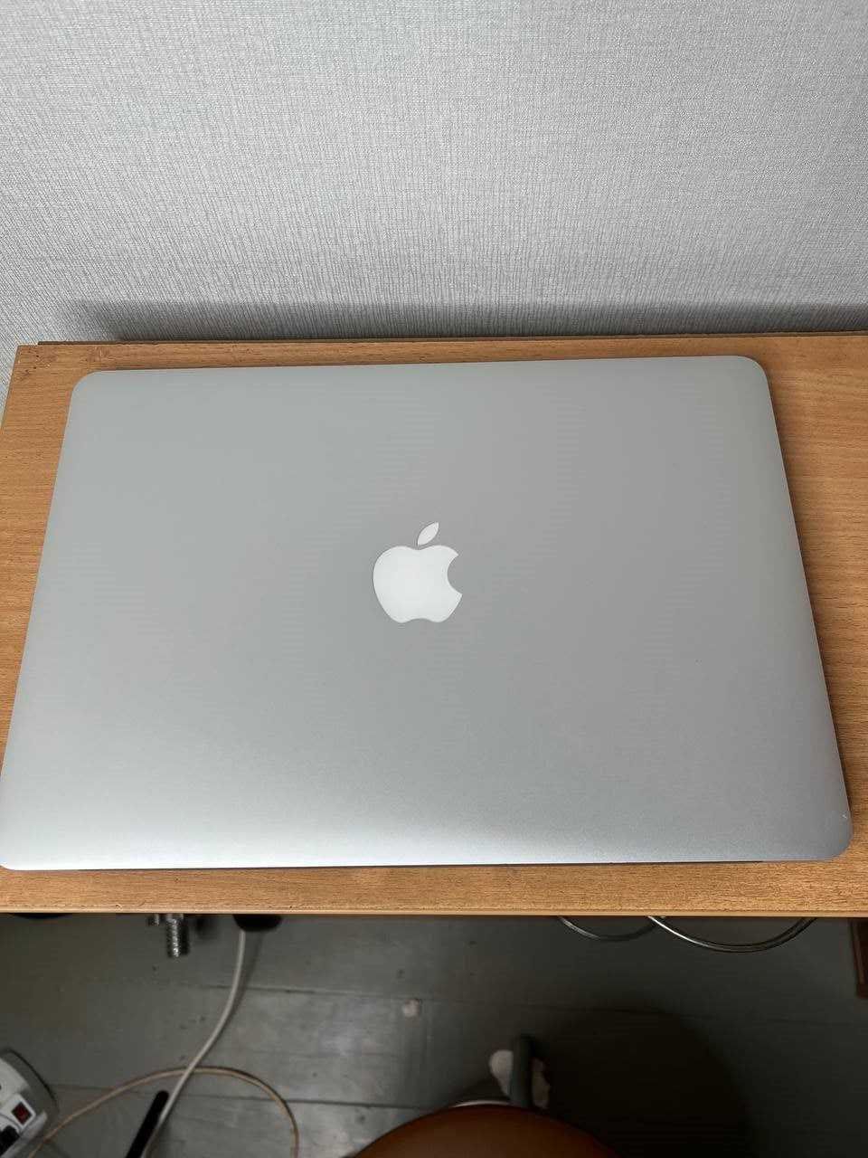 Apple MacBook Air 13’ 2017 MQD32 Intel i5-5350U 8GB 128SSD як новий