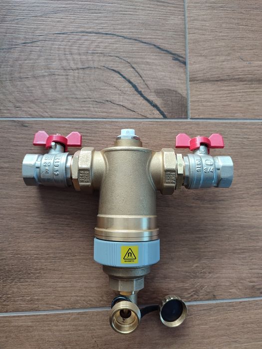 Filtr seperator zanieczyszczeń magnetyczny 1"