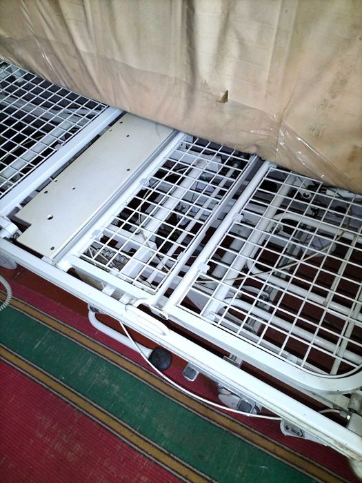 Продам ліжко для догляду за хворим.