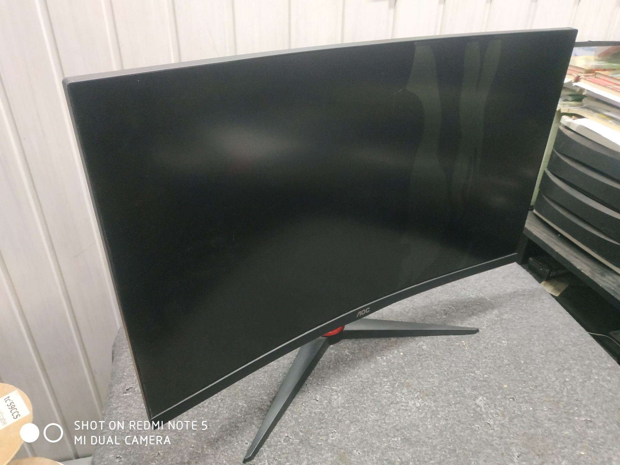Monitor AOC C27G22E Uszkodzona matryca !