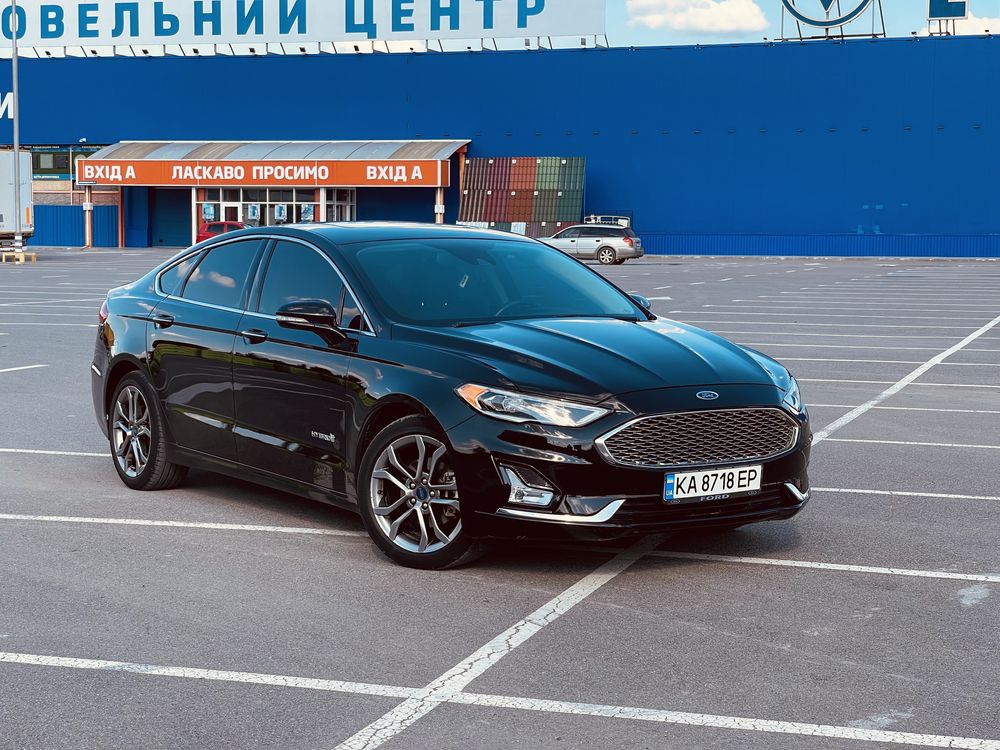 Ford Fusion Titanium Hybrid 2019