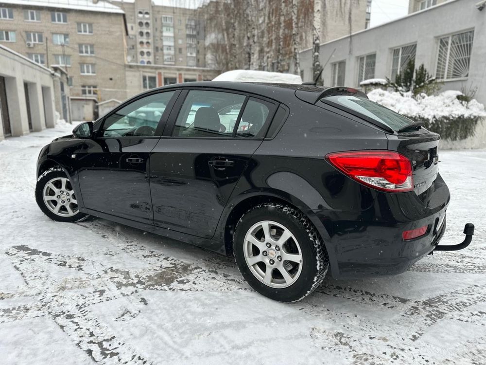 Продаю Chewrolet cruze 2.0 disel