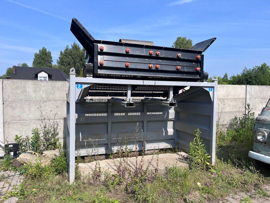 Wynajem przesiewacz wibracyjny do humusu ziemi kruszywa przesiewanie