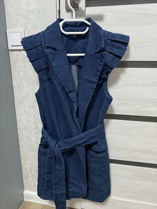 Дизайнерский джинсовый удлиненный жилет (XS-M)