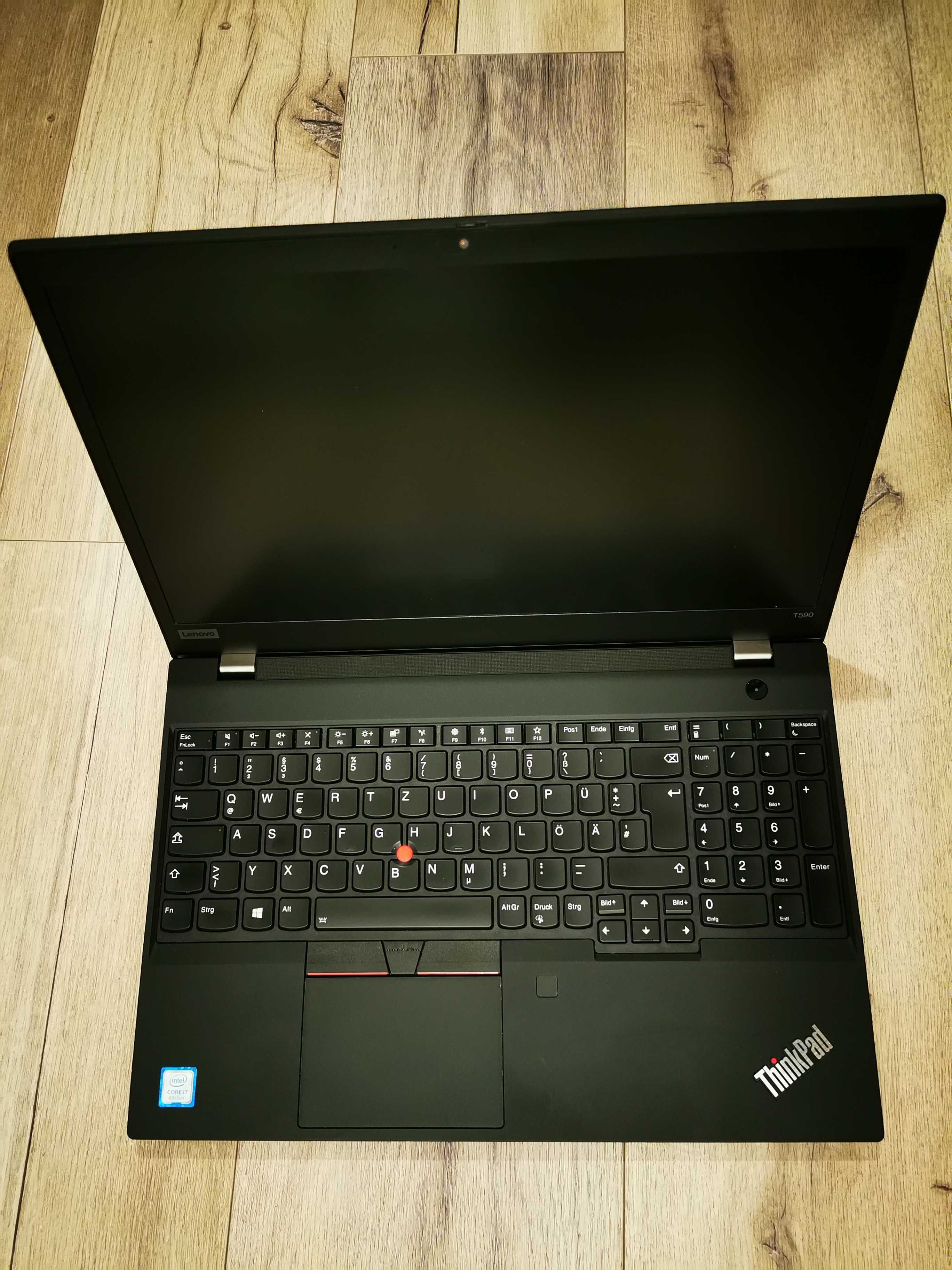 Lenovo ThinkPad T590 (LCD 15,6"): i7-8565U, 16GB RAM, M2 512GB